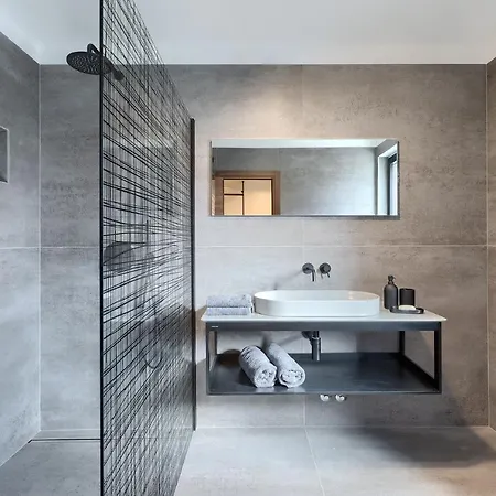 Viktor ヴィラ Kršan