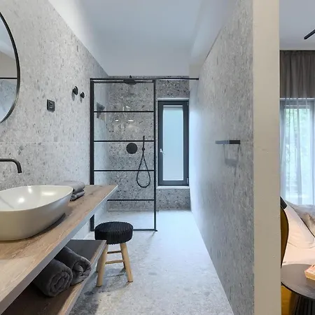 Viktor ヴィラ Kršan